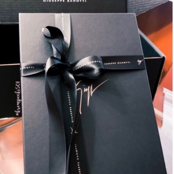 giuseppe zanotti BNIB red logo lowtops - Picture 12 of 12